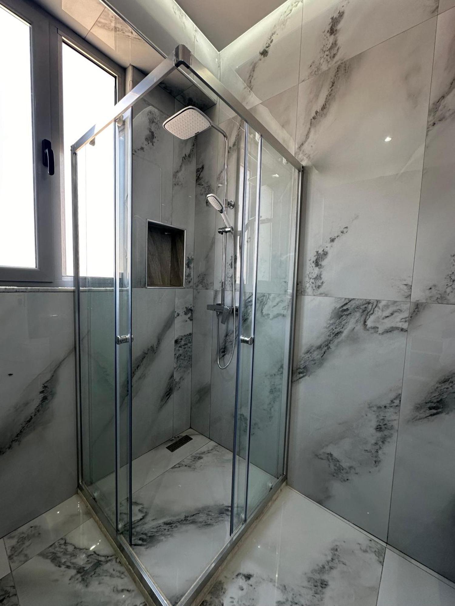 Gael Luxury Apartment Berat Exterior photo