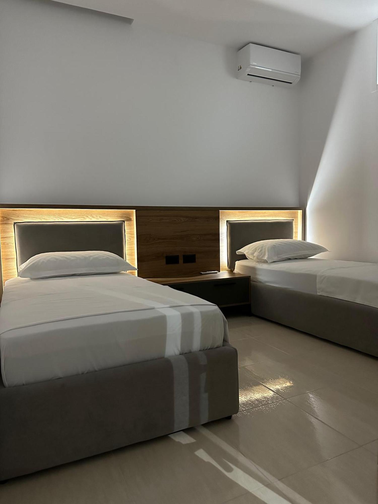Gael Luxury Apartment Berat Exterior photo